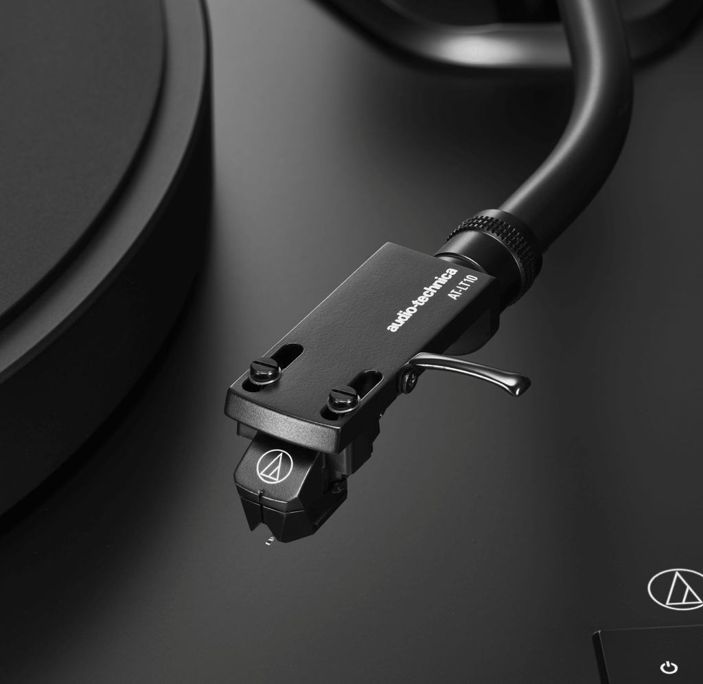Audio Technica AT-LP8X BONUS OFFER free Stylus upgrade to VM95SH valued $299