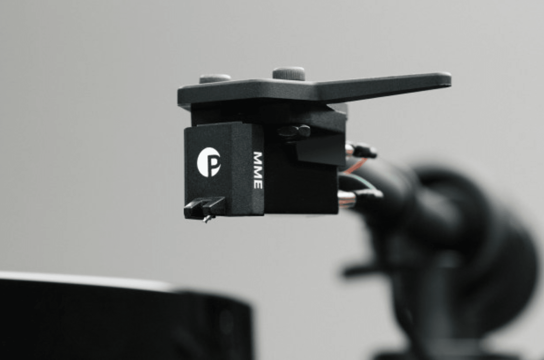 ProJect E1 Phono Turntable With Pick It MM E Cartridge