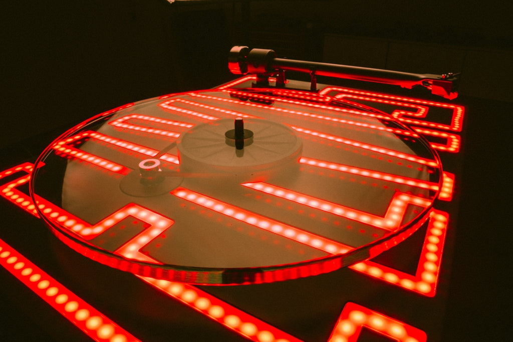 ProJect Elvis Special Edition Turntable with Sumiko Rainier Cartridge