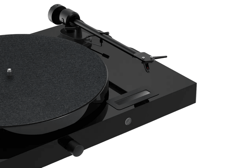 Project Juke Box E1 Turntable with Ortofon OM5e Cartridge