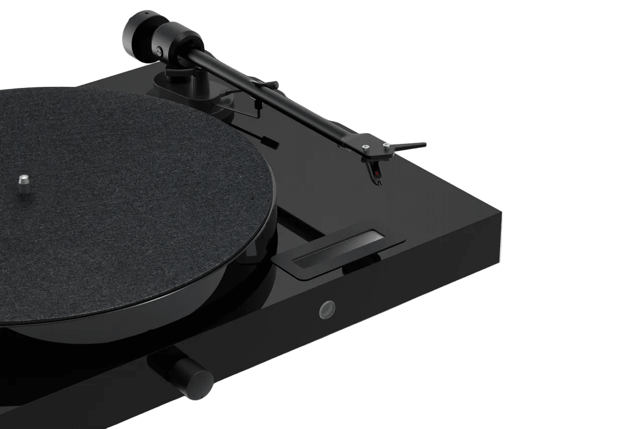 Project Juke Box E1 Turntable with Ortofon OM5e Cartridge