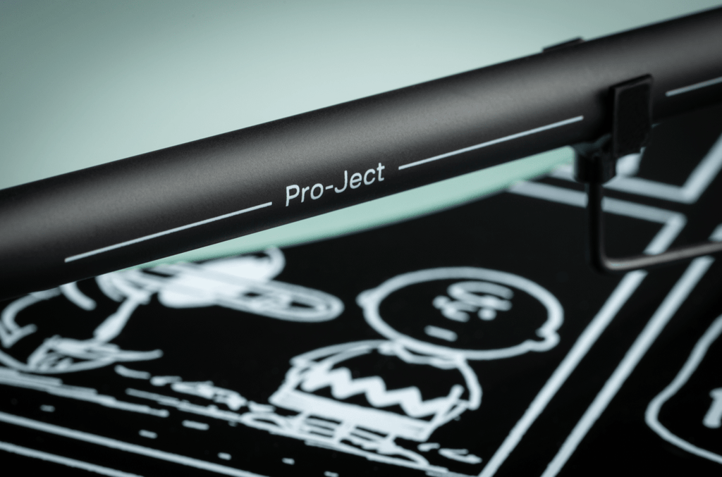 ProJect Peanuts Turntable with Ortofon OM 10 Cartridge
