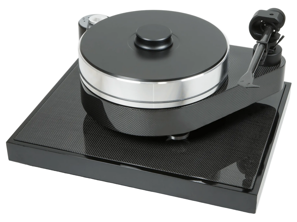 ProJect RPM 10 Carbon Turntable with Ground It Carbon Isolation Base
