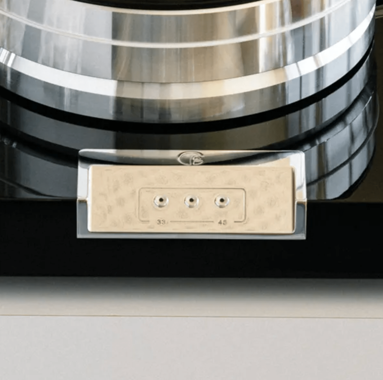 ProJect Signature 12.2 Turntable