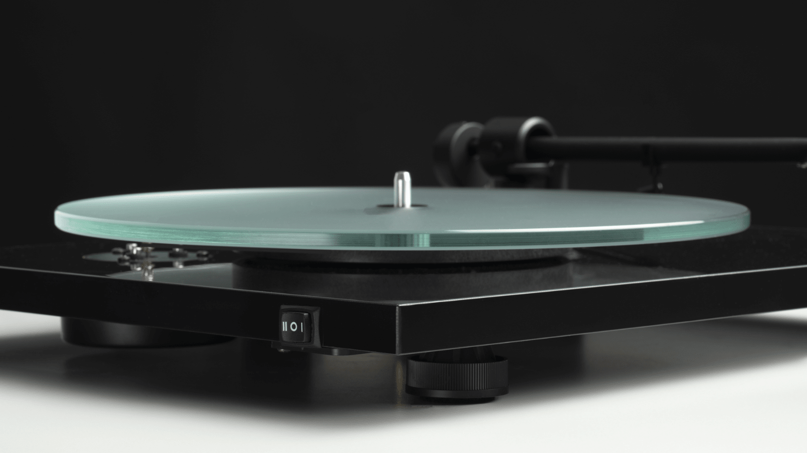 ProJect T1 EVO Phono Turntable with Ortofon OM 10 Cartridge