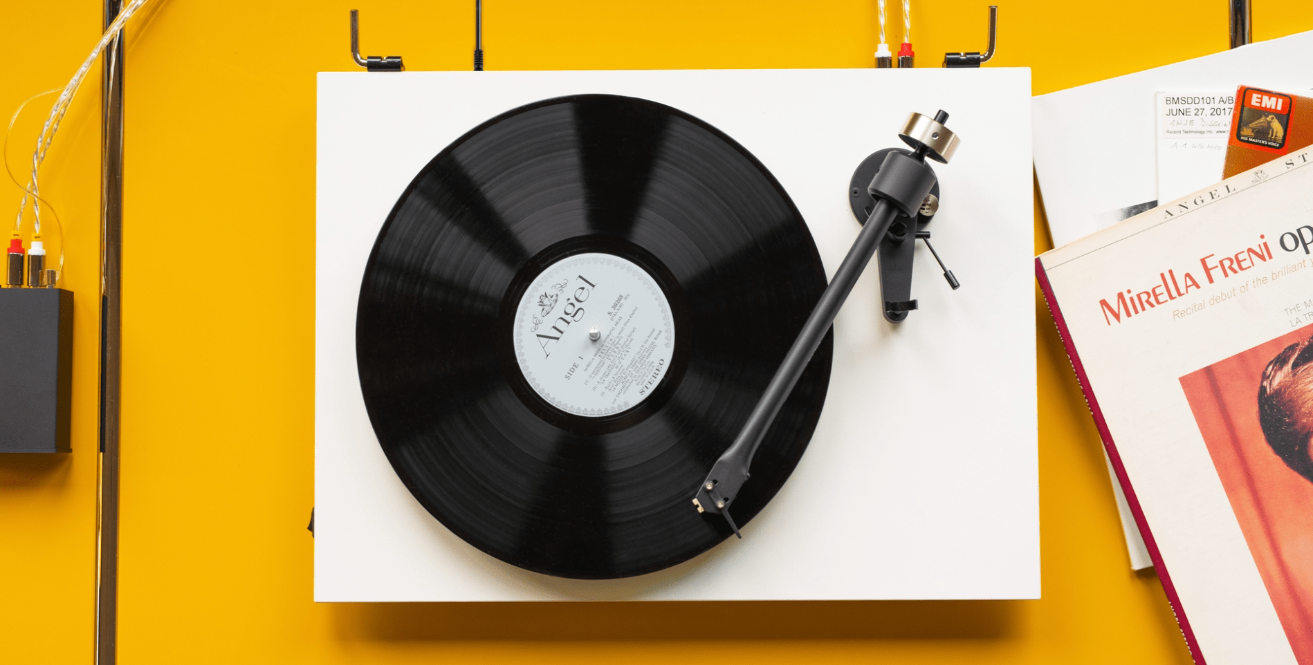 ProJect T2 Turntable with Ortofon 2M Red Cartridge