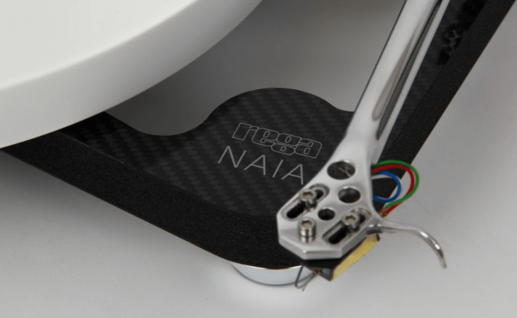 Rega Naia Reference Turntable with Optional Aphelion 2 MC Cartridge