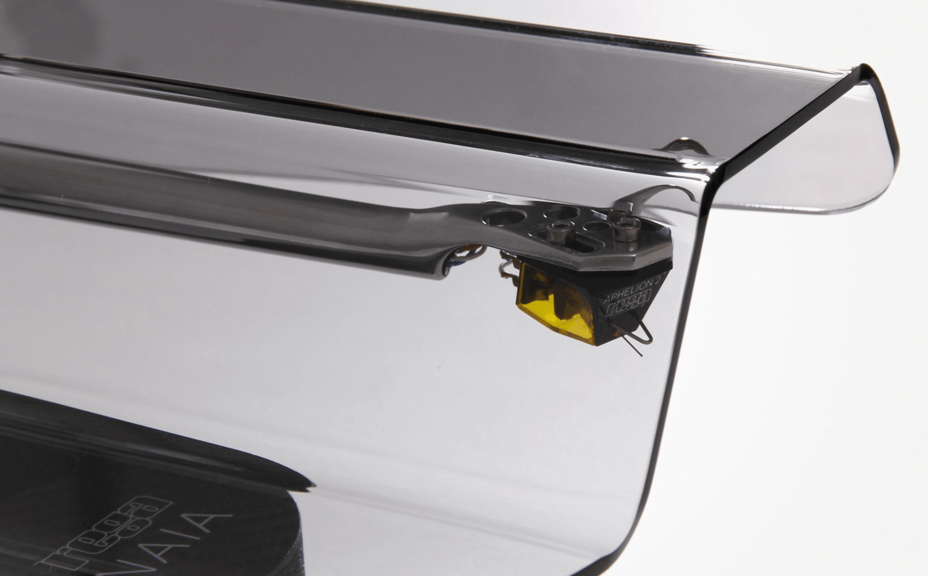 Rega Naia Reference Turntable with Optional Aphelion 2 MC Cartridge