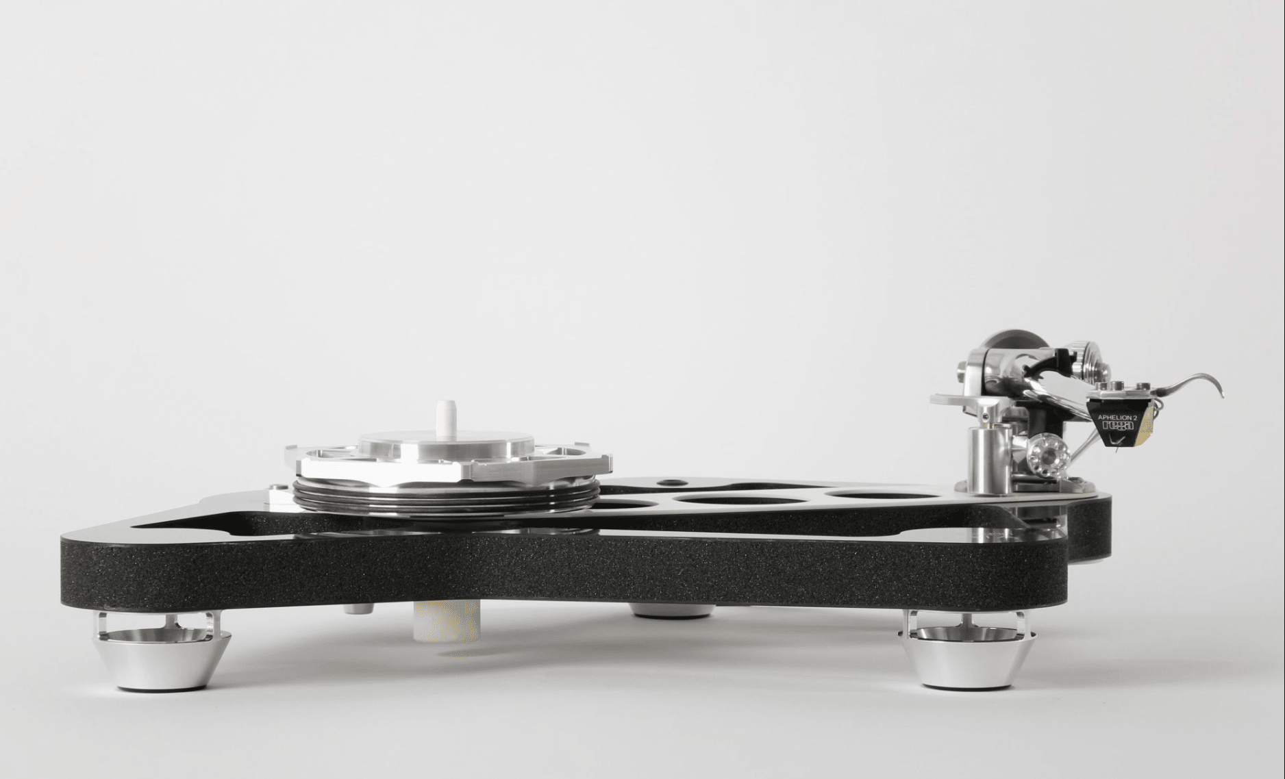 Rega Naia Reference Turntable with Optional Aphelion 2 MC Cartridge