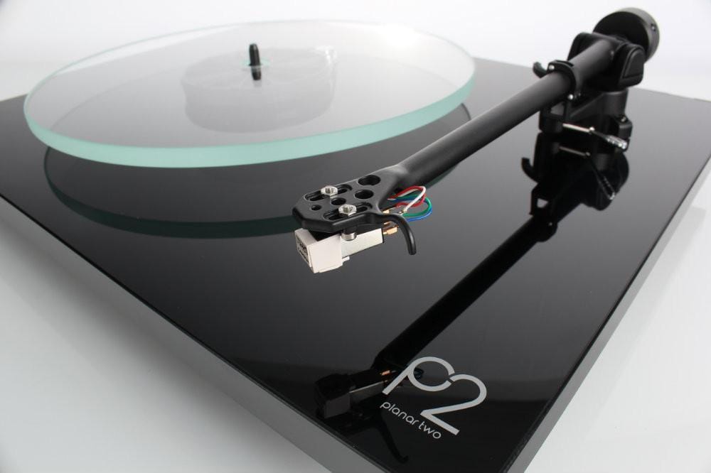 Rega Planar 2 Turntable Gloss Black