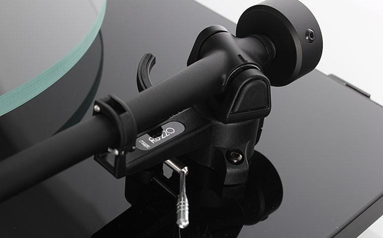 Rega Planar 2 Turntable Gloss Black