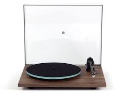 Rega Planar 2 Turntable in Walnut