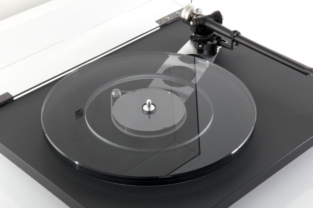 Rega Planar 6 Turntable (No Cartridge)