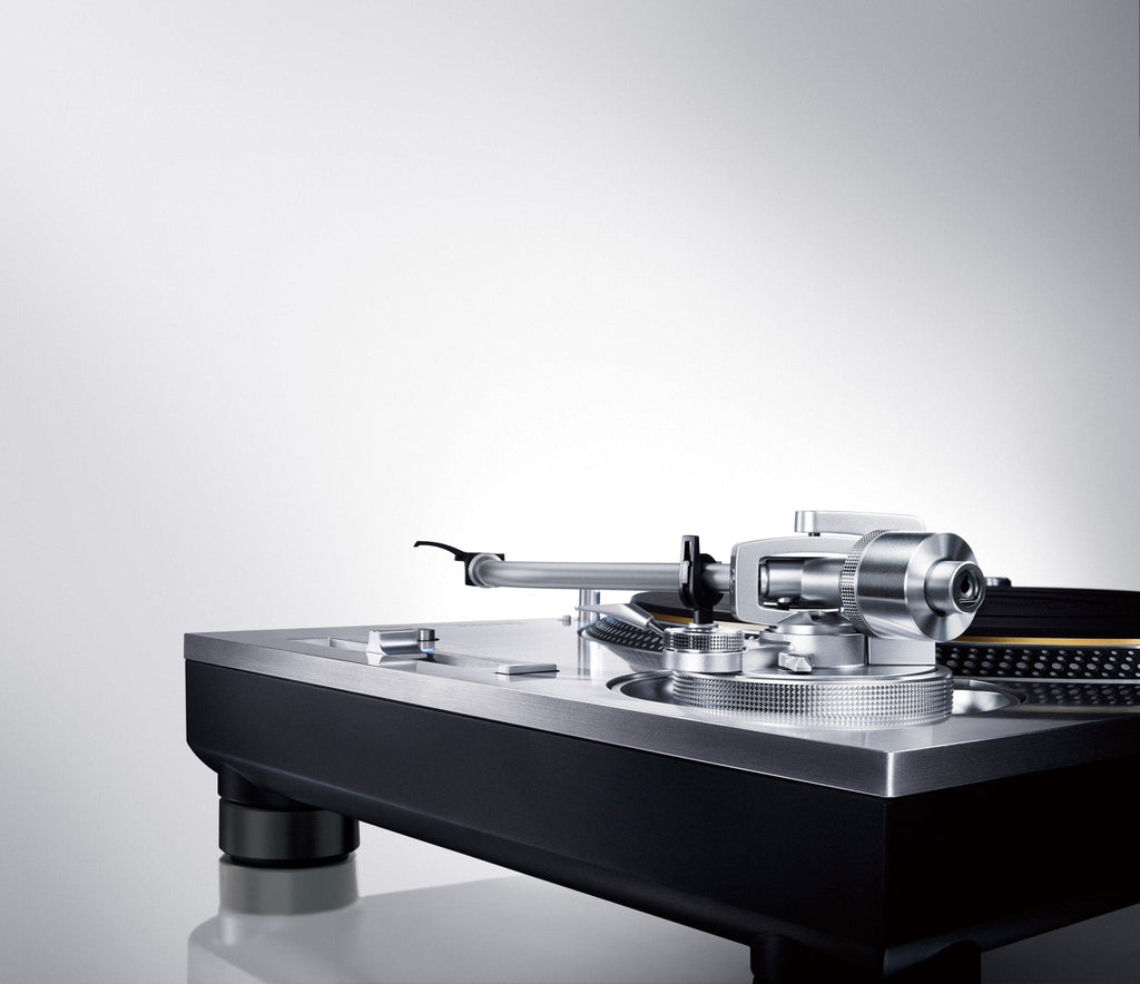 Technics SL-1200GEG-S Grand Class Direct Drive Turntable with Bonus Ortofon Cartridge